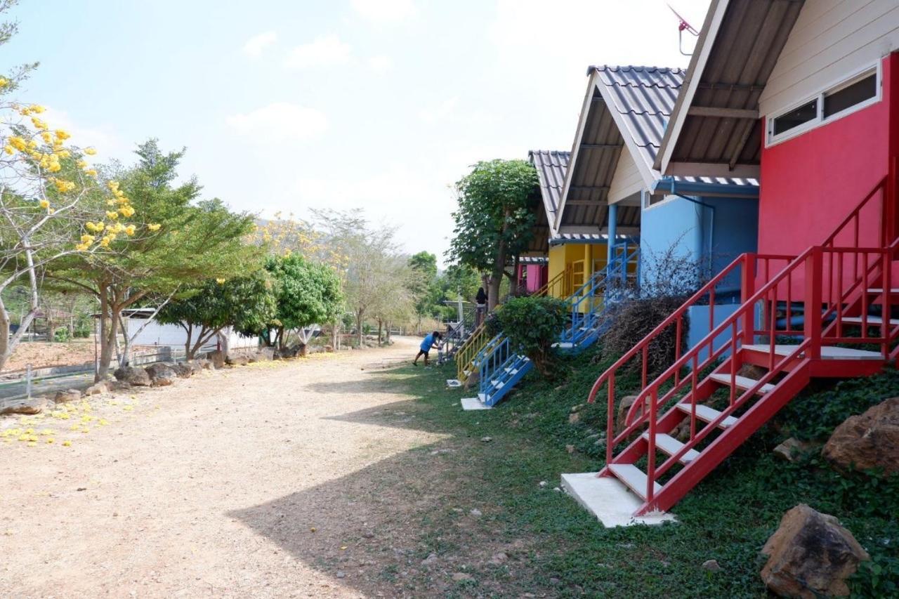Baan Rai Pray Rung Kaeng Krachan Ban Tha Ling Lom 外观 照片