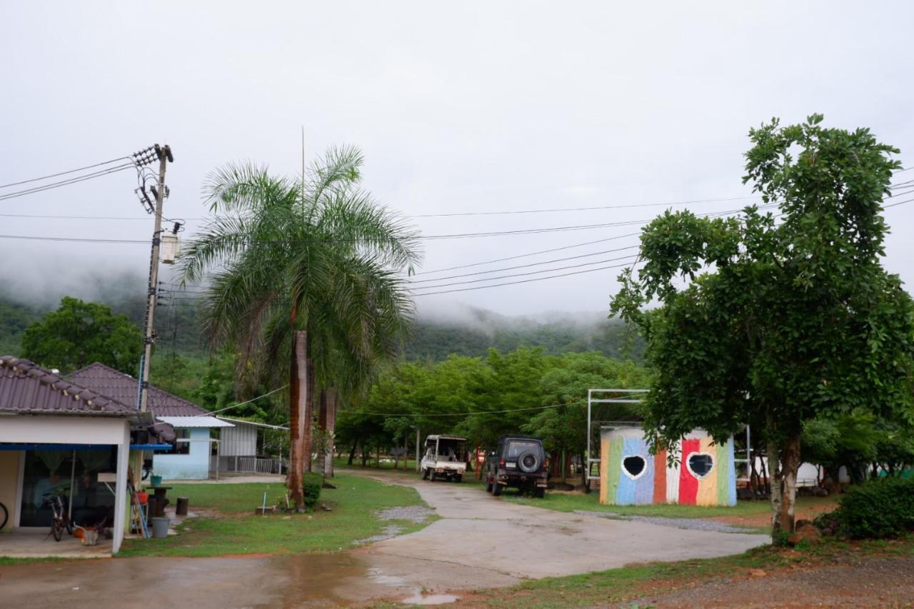 Baan Rai Pray Rung Kaeng Krachan Ban Tha Ling Lom 外观 照片